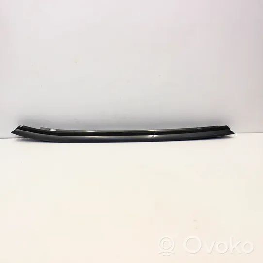 Jaguar XK8 - XKR Windshield trim HJE7709AA