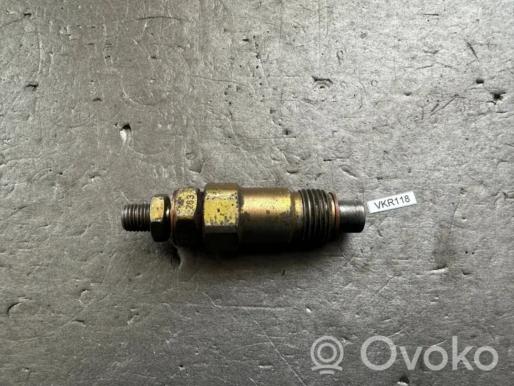 Nissan Patrol 260 Injecteur de carburant 16600-05E12