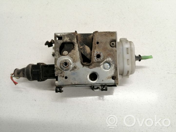 Audi A6 S6 C4 4A Serrure de porte avant 4A0173