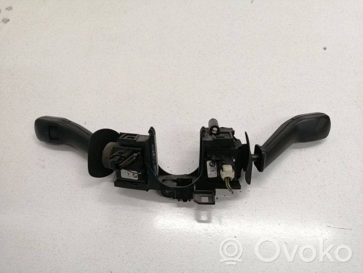 BMW 5 E39 Leva/interruttore dell’indicatore di direzione e tergicristallo 8352014