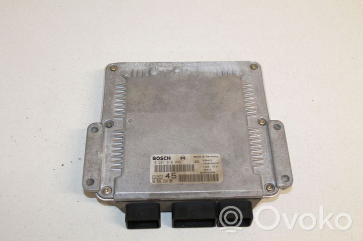 Peugeot 307 Calculateur moteur ECU 0281010935