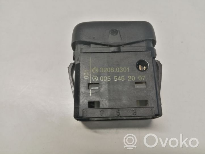 Mercedes-Benz Vito Viano W638 Bouton commande de recyclage air 0055452007