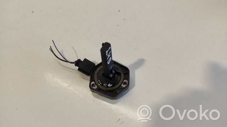 Audi A6 S6 C6 4F Oil pressure sensor 06E907660