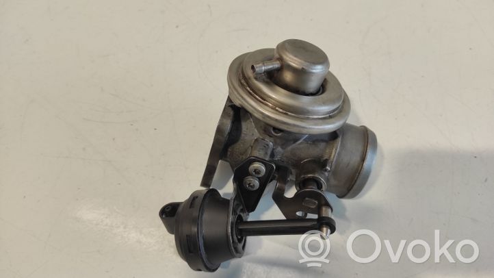 Volkswagen Golf IV EGR valve 038131501E