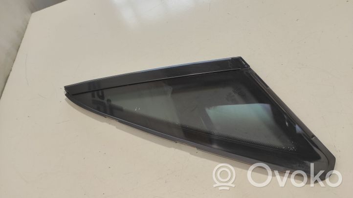 Audi A8 S8 D2 4D Rear side window/glass 4D0845300