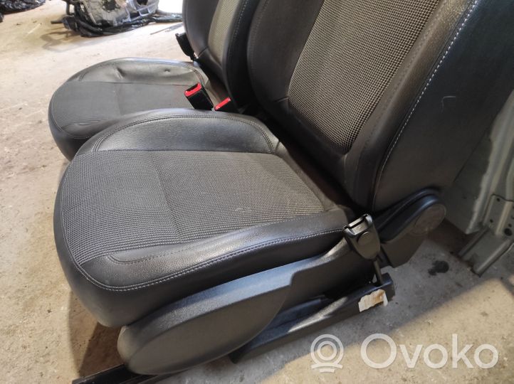 Opel Astra J Seat set 