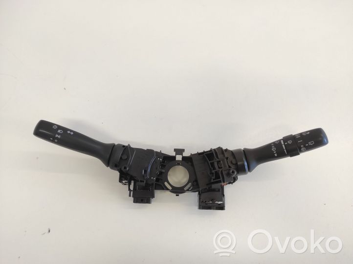 Subaru Impreza V Commodo, commande essuie-glace/phare 17F456