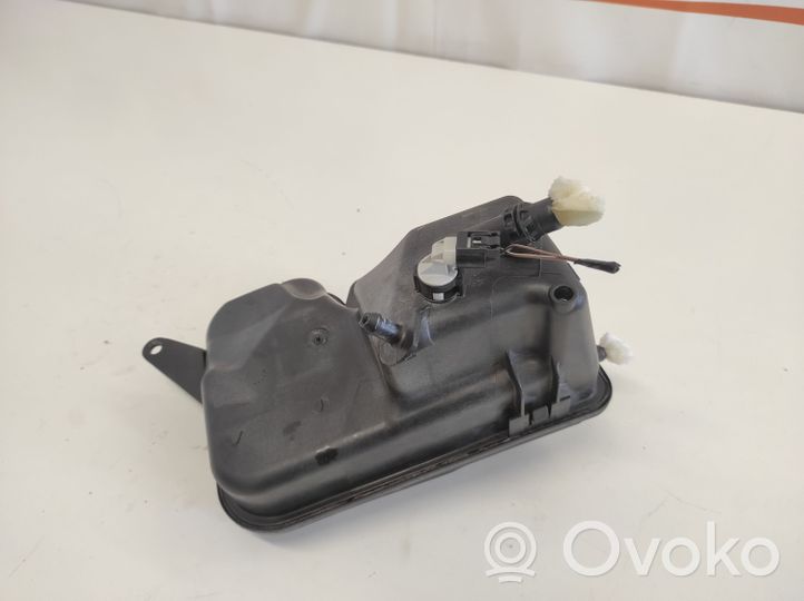 BMW X3 E83 Vase d'expansion / réservoir de liquide de refroidissement 10617210