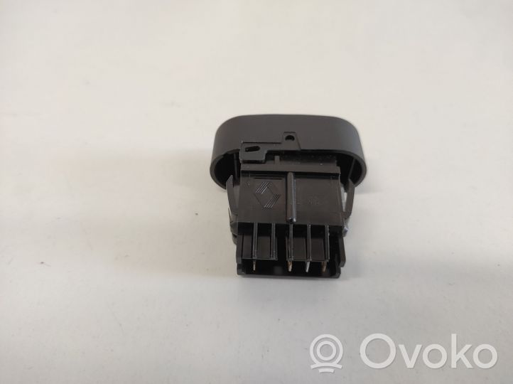 Renault Kangoo I Windscreen/window heater switch 093829B