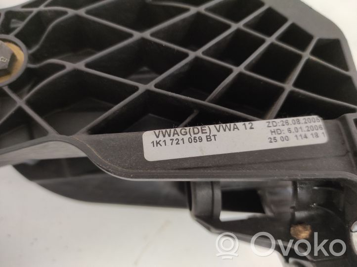 Volkswagen Golf V Sankabos pedalas 1K1721059