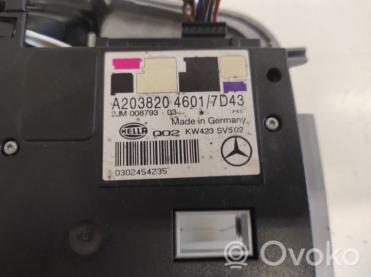 Mercedes-Benz C W203 Éclairage lumière plafonnier avant A2038204601