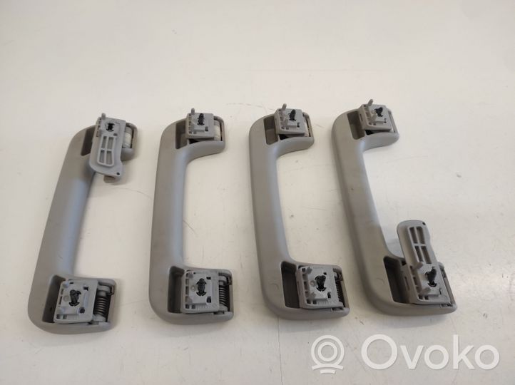 Audi A6 S6 C6 4F Un set di maniglie per il soffitto 