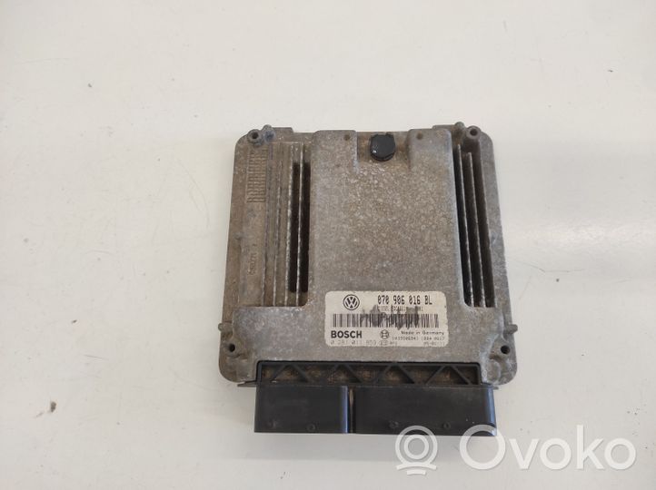 Volkswagen Touareg I Sterownik / Moduł ECU 070906016BL