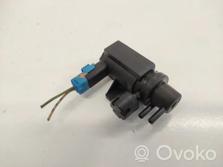 Peugeot 1007 Włącznik elektromagnetyczny rozrusznika / Solenoid 70096401