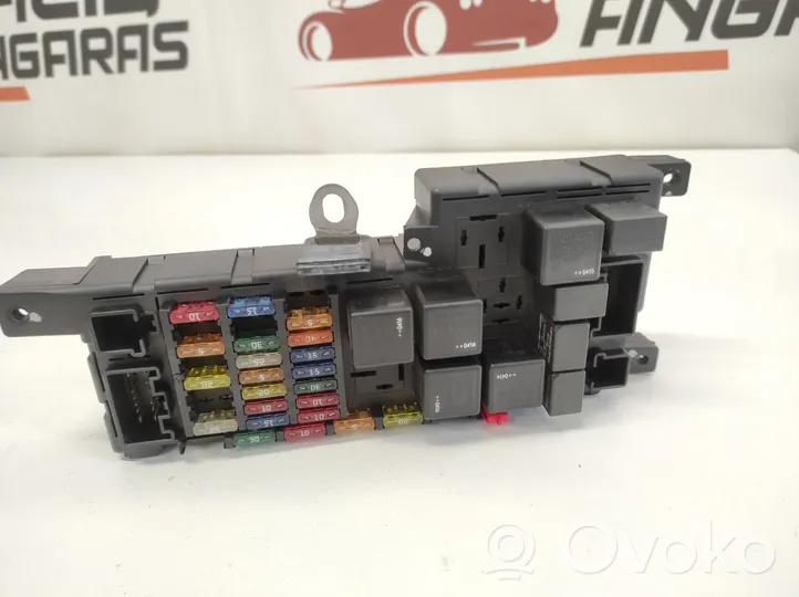 Volvo S60 Module de fusibles 8678449