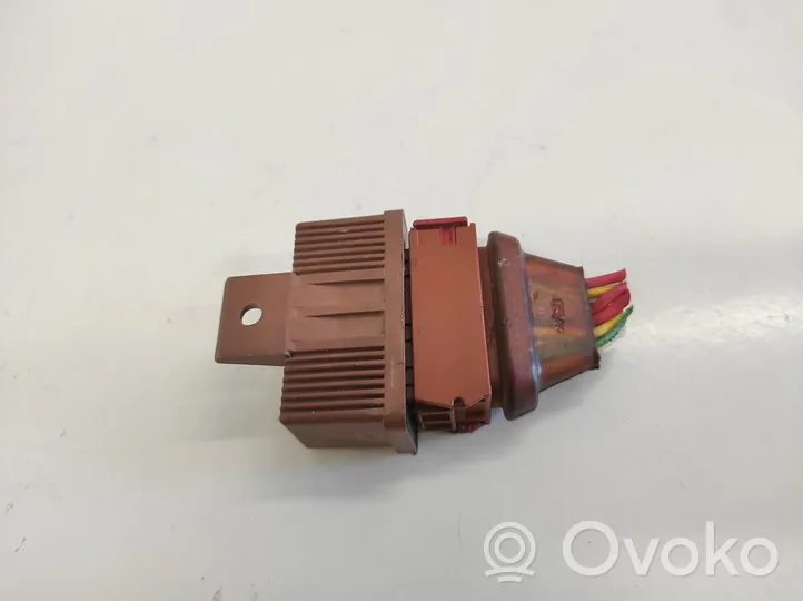 Citroen Xsara Picasso Polttoainepumpun rele 240109