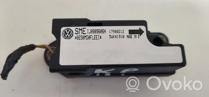 Volkswagen PASSAT B5 Airbagsensor Crashsensor Drucksensor 1J0909606N