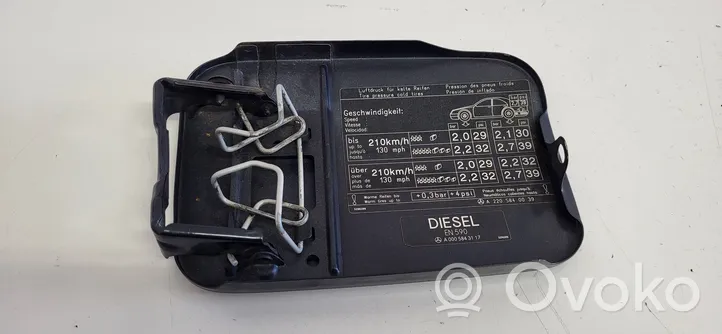 Mercedes-Benz S W220 Bouchon, volet de trappe de réservoir à carburant A0005043117