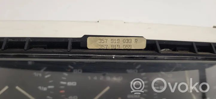 Volkswagen PASSAT B3 Compteur de vitesse tableau de bord 357919033R
