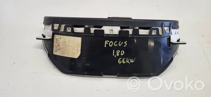 Ford Focus Speedometer (instrument cluster) 98AP10841