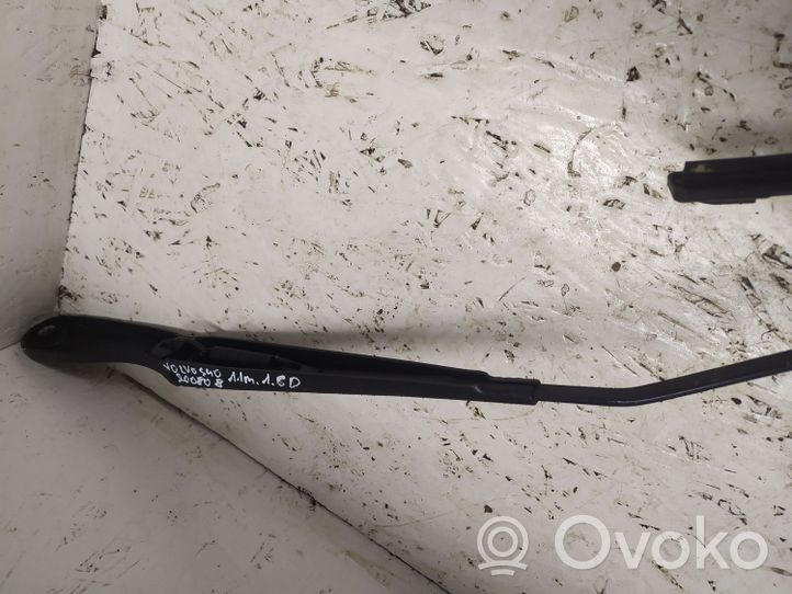 Volvo S40 Windshield/front glass wiper blade 