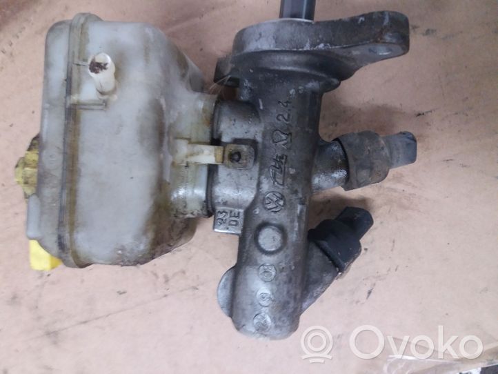 Volkswagen New Beetle Master brake cylinder 