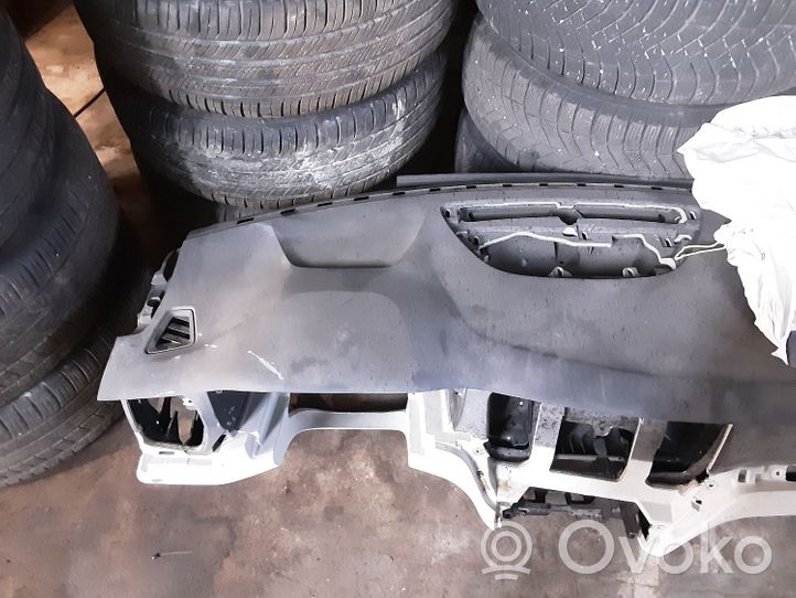 Volvo S60 Deska rozdzielcza 31467480