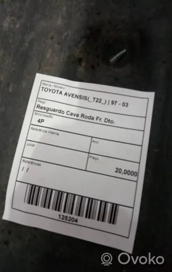 Toyota Avensis Verso Etupyörän sisälokasuojat 
