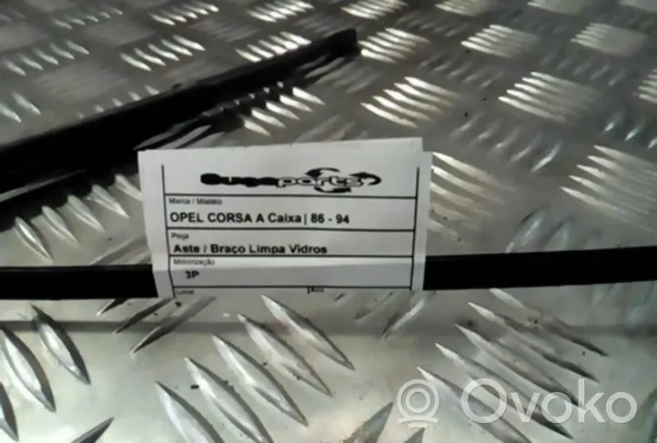 Opel Corsa A Valytuvų apdaila (-os) 