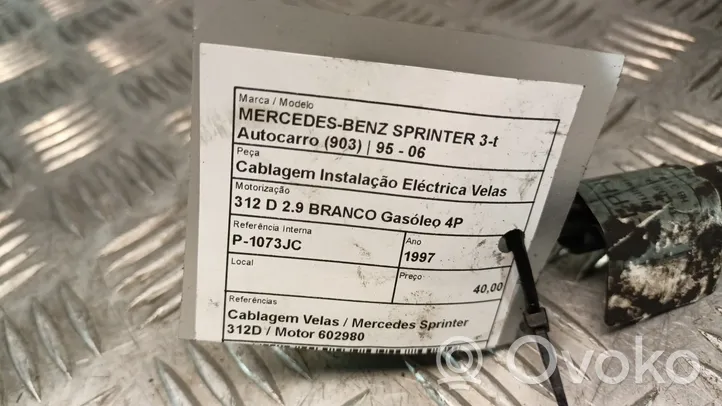Mercedes-Benz Sprinter W901 W902 W903 W904 Moottorin asennusjohtosarja 