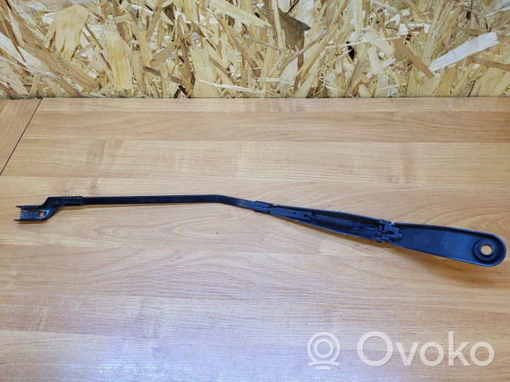 Volvo V70 Windshield/front glass wiper blade 30796036