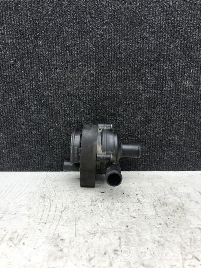 Volkswagen Crafter Pompe à eau de liquide de refroidissement A2118350028