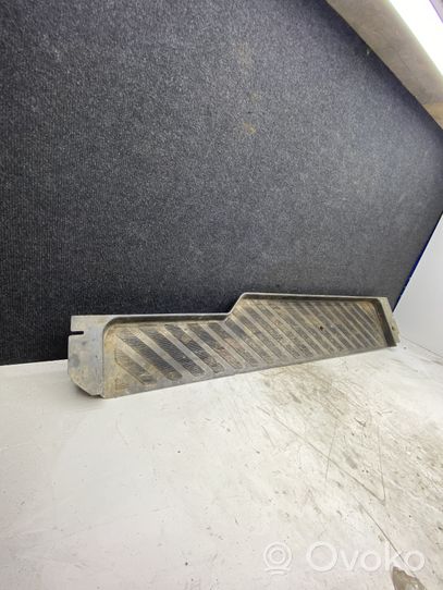 Mercedes-Benz Sprinter W901 W902 W903 W904 Sill 9016861128