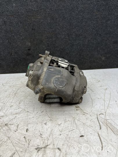 Mercedes-Benz E W211 Supporto della pinza del freno anteriore 20825301