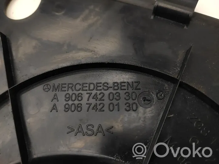 Mercedes-Benz Sprinter W906 Otros elementos de revestimiento de la puerta trasera A9067420330