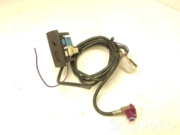 Mercedes-Benz Sprinter W906 USB jungtis 122239