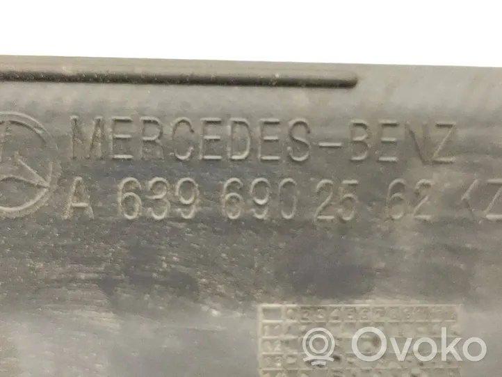 Mercedes-Benz Vito Viano W639 Moldingas ant galinio sparno A6396902562