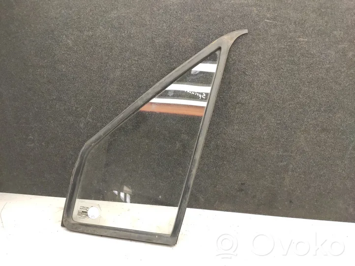 Mercedes-Benz Sprinter W901 W902 W903 W904 Front vent window/glass (coupe) 9017250220