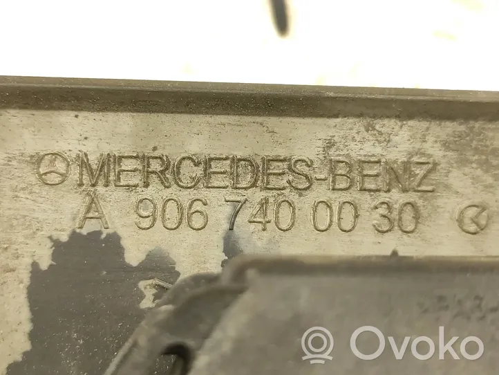 Mercedes-Benz Sprinter W906 Bagāžnieka numura zīmes apgaismojuma līste A9067400030