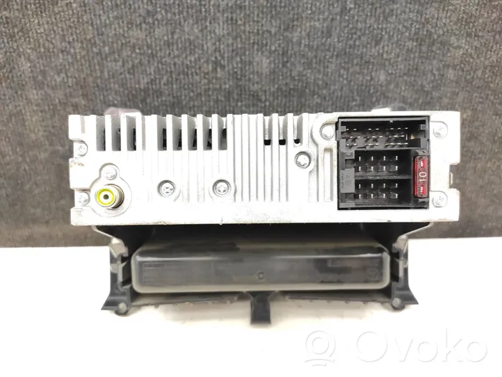 Mercedes-Benz Vito Viano W639 Radio / CD-Player / DVD-Player / Navigation A6396891031