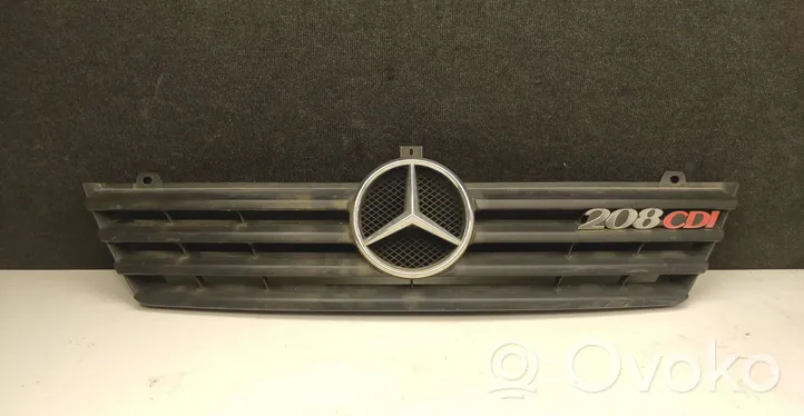 Mercedes-Benz Sprinter W901 W902 W903 W904 Front grill A9018800085