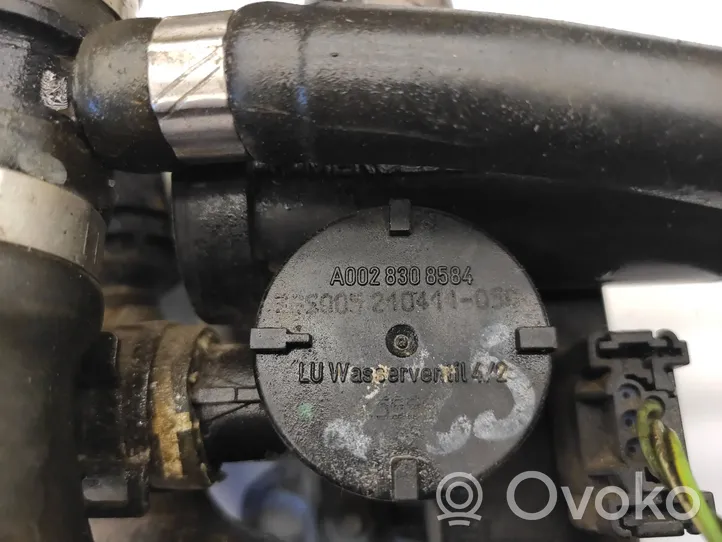 Mercedes-Benz Vito Viano W639 Pompe à eau de liquide de refroidissement A0028308584