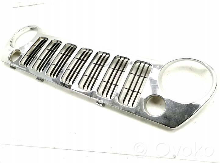 Jeep Cherokee Grille calandre supérieure de pare-chocs avant 2601042