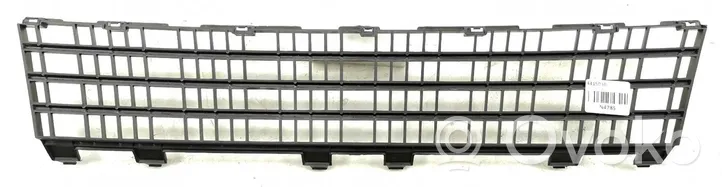 Renault Clio III Grille inférieure de pare-chocs avant 4415046