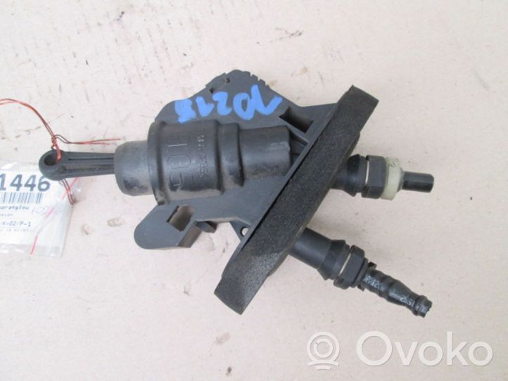 Ford Fusion Clutch master cylinder 