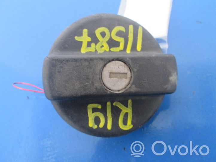 Renault 19 Tuyau de remplissage de réservoir de carburant 