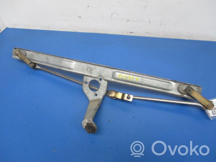 Volkswagen Polo II 86C 2F Front wiper linkage and motor 