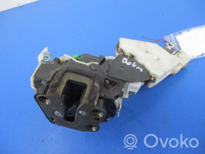 Nissan Sentra B14 Serrure de porte arrière 8255379912