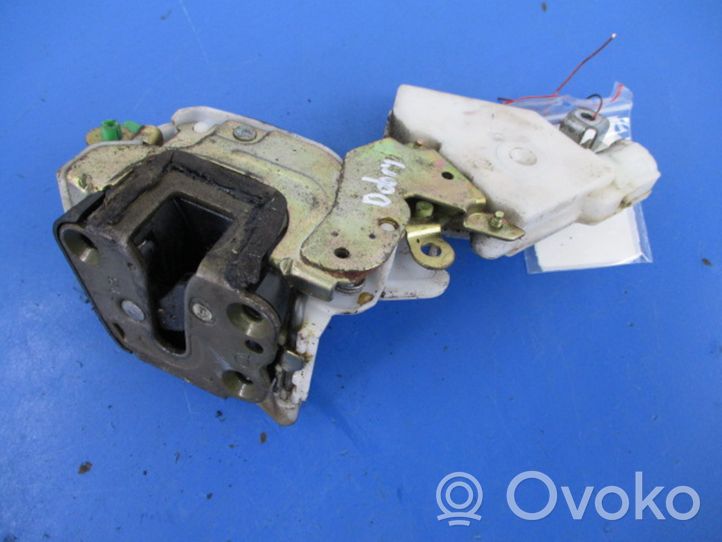 Nissan Sentra B14 Serrure de porte avant 8055389912