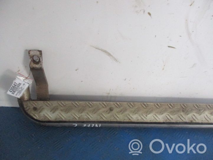 Opel Monterey Sill 